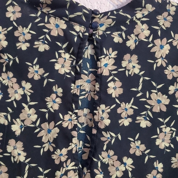 Lily White Women's Floral Blouse Top L - Picture 3 of 5